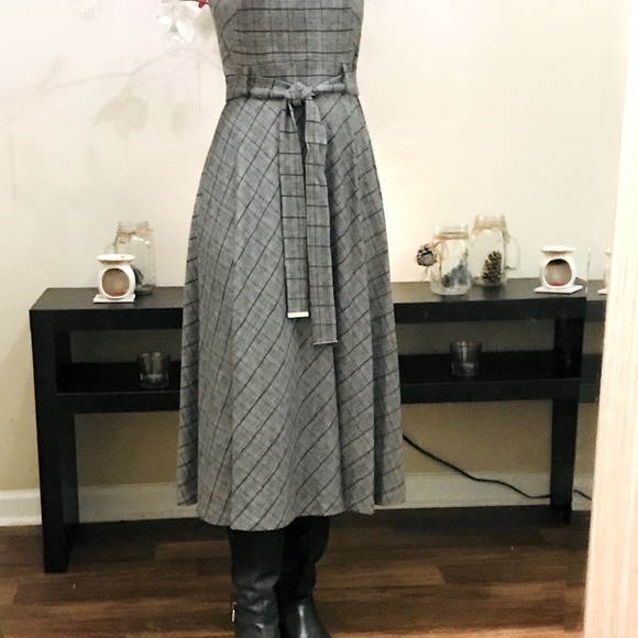 Calvin Klein
Belted Stretch Midi Dress - Picture 7 of 15